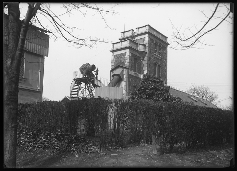 Grand équatorial coudé de l'Observatoire de Paris (titre forgé)