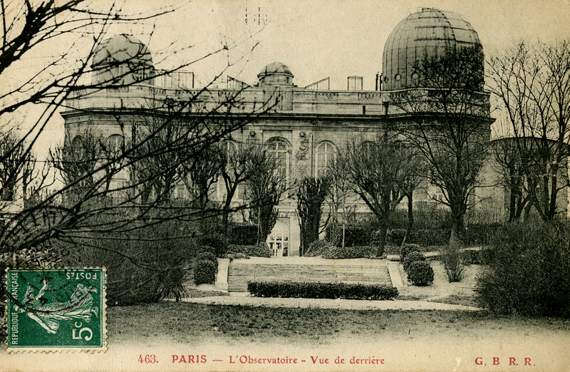 Le batiment Perrault, façade sud depuis les jardins (titre forgé)