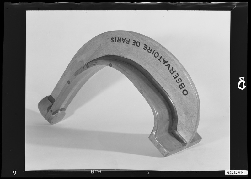 Différents modèles de fonderie - Laboratoire d'Optique de l'Observatoire de Paris (titre forgé)