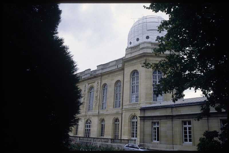 Façade sud du bâtiment Perrault, tour est en 1998 - Observatoire de Paris (titre forgé)