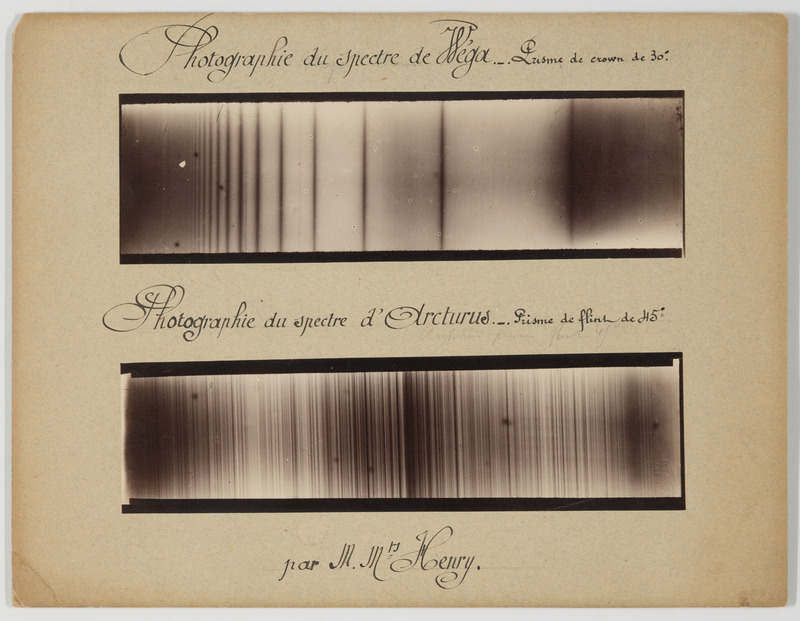 Photographie du spectre de Wega, prisme de crown de 30° ; et Photographie du spectre d’Arcturus, prisme de flint de 45°, par MM. Henry (titre original)