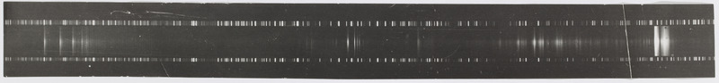 Comète Burnham [1959 k] (titre forgé), Spectres de la comète Burnham, spectrographe coudé, Observatoire de Haute Provence, Mr. Fehrenbach. 1960. V 90. (titre original)