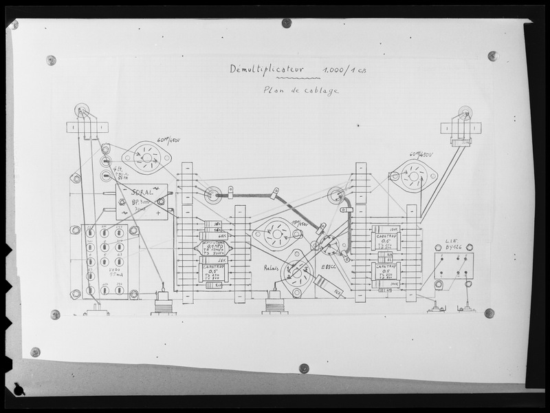 Démultiplicateur 1000/Ics. Plan de câblage. Bureau International de l'Heure. Observatoire de Paris - (titre forgé)