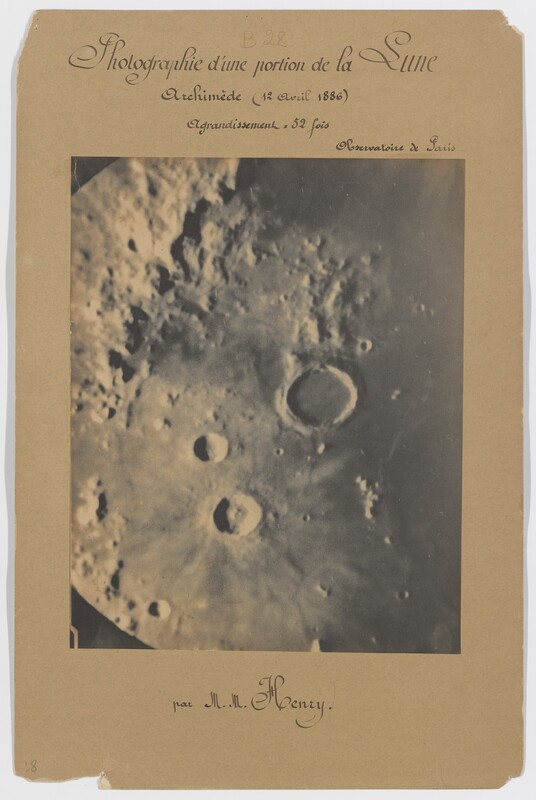 Photographie d’une portion de la lune : Archimède [12 avril 1886], par MM. Henry. Agrandissement = 52 fois (titre original)