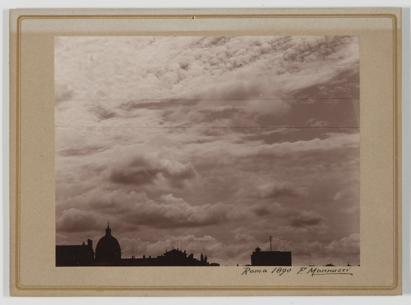 Photographies de nuages, par Federico Manucci (titre forgé), Roma 1890. F.Manucci (titre original)