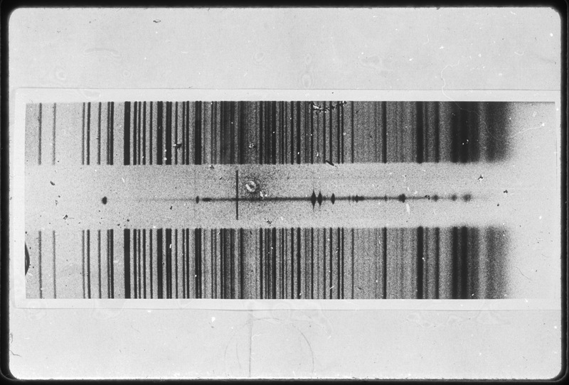 Spectre nébuleuse ICII1747, caméra électronique (11 octobre 1961) - télescope de 120 cm de l'Observatoire de Haute-Provence, pose 30m (titre forgé)