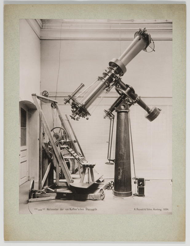 Heliometer der von Kuffner’schen Sternwarte [216/3000 mm] (titre original)