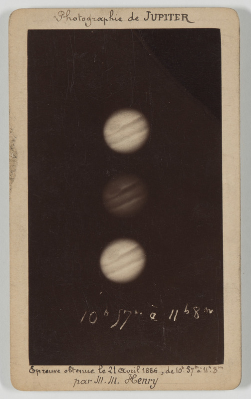 Photographie de Jupiter : épreuve obtenue le 21 avril 1886 de 10h 57m à 11h 8m par MM. Henry (titre original) / [2 images]