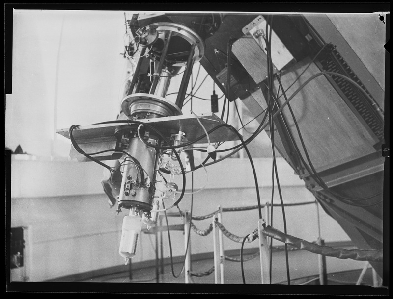 Installation de la caméra électronique au télescope de 120cm - Observatoire de Haute-Provence (titre forgé)