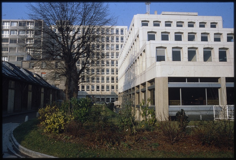 Observatoire de Paris, vues des nouveaux batiments A et B (titre forgé) / [5 images]