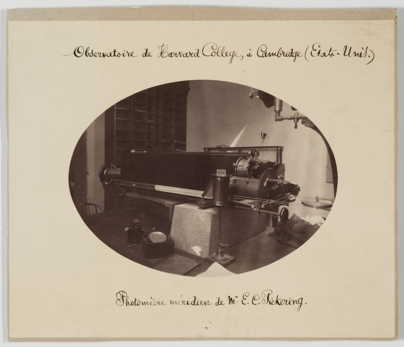 Observatoire de Harvard College, Cambridge [Etats-Unis]. Photomètre méridien de M. E.C. Pickering (titre original)