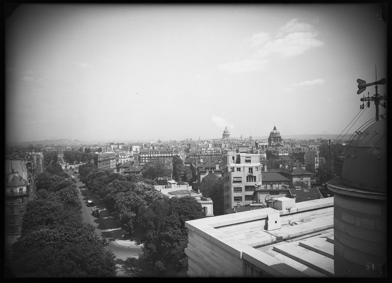 Terrasse supérieure, vue panoramique vers le nord-est, le 16 mai 1934 - Observatoire de Paris (titre forgé)