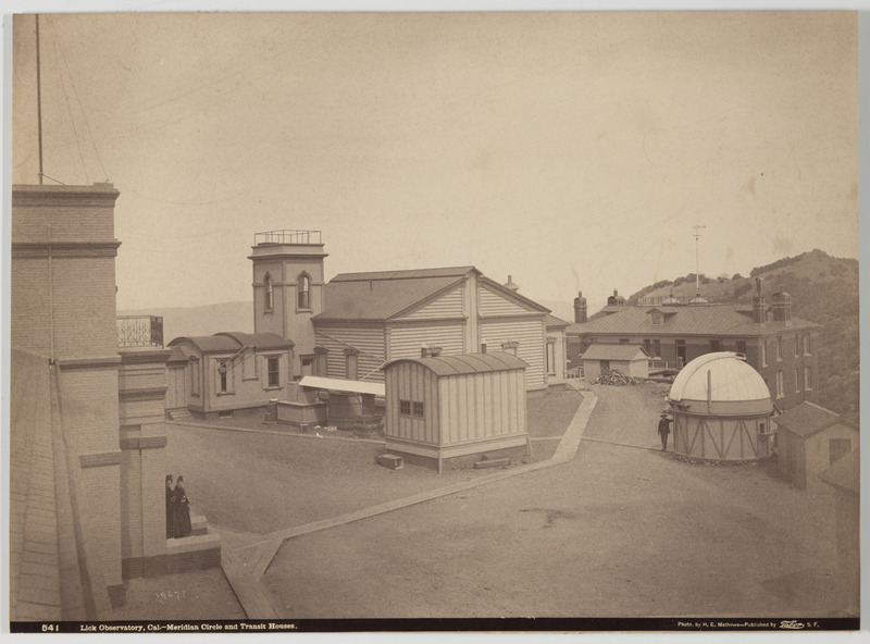 Lick Observatory : Meridian Circle and Transit Houses (titre original)