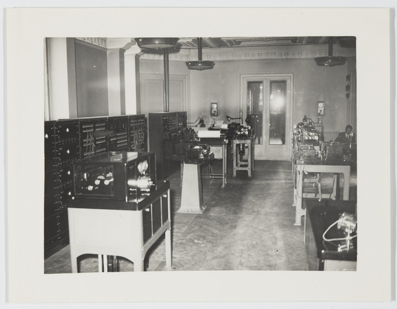 Observatoire de Paris - Service Horaire - Salle des machines (titre forgé) / [2 images]