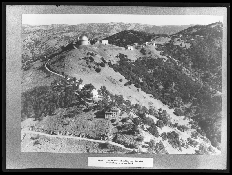 Observatoires Mt Hamilton et Lick - Vue aérienne (titre forgé)