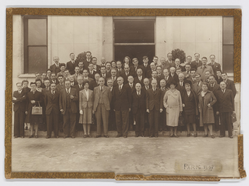 Réunion du Comité national français d’astronomie des 22-24 octobre 1946 à l'IAP, pour le centenaire de la découverte de Neptune. (titre forgé)