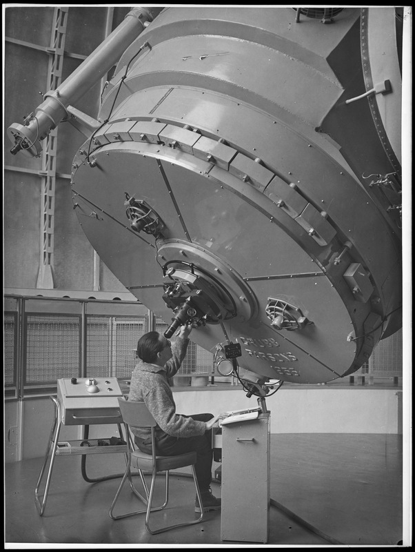 Télescope de 193cm. Observateur Jean Texereau - Observatoire de Haute-Provence (titre forgé)