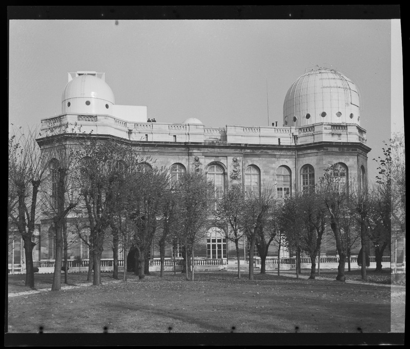 L'Observatoire de Paris (batiment Perrault) vers 1960 (titre forgé)