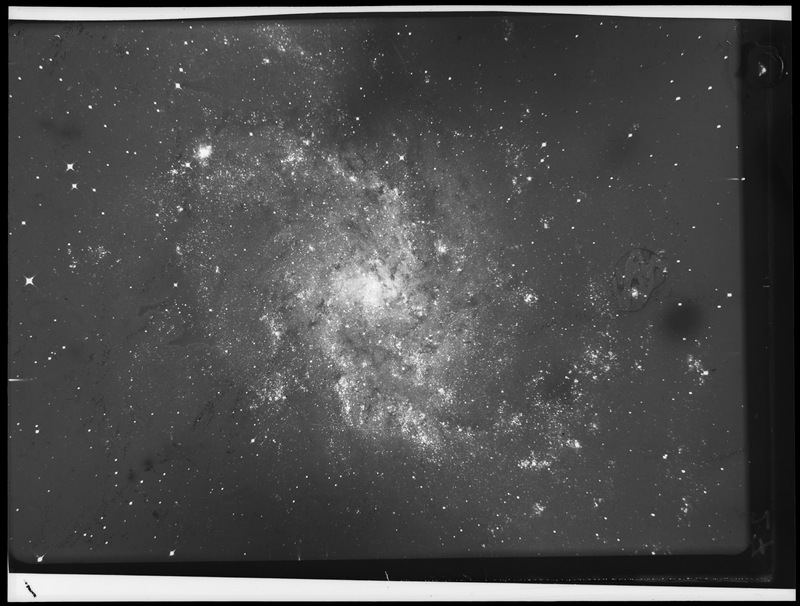 Messier 33. 12.9.1958. Télescope de 193cm. - Cliché Fehrenbach - Observatoire de Haute-Provence (titre forgé)