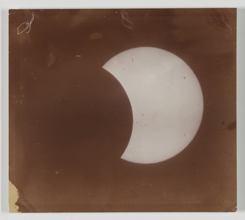 Phases de l’éclipse du 30 août 1905 [mission Andoyer] (titre forgé)