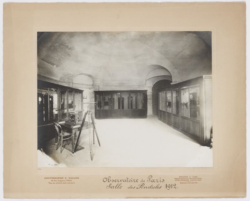 Observatoire de Paris : Salle des Pendules, 1912. Rez-de-chaussée de la rotonde Est (titre original)