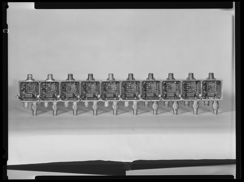 Amplificateur d'antenne à l'arrivée des câbles (titre forgé)