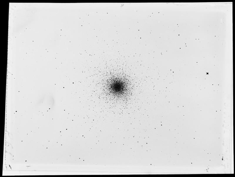 Messier 13. N.G.C. 6205. 3 mai 1959. Télescope de 193cm de l' Observatoire de Haute-Provence - Observatoire de Haute-Provence (titre forgé)