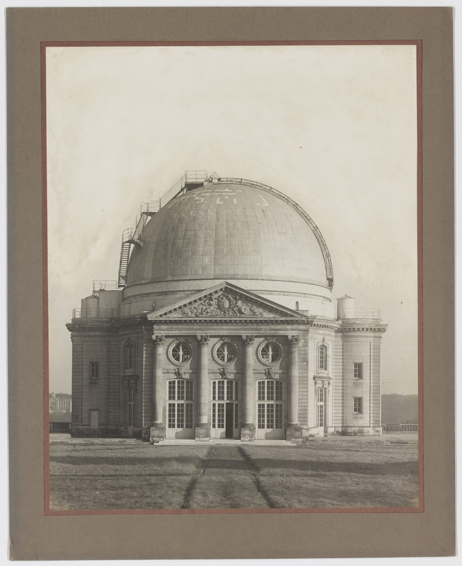 Observatoire de Meudon - le château et sa grande coupole (titre forgé)