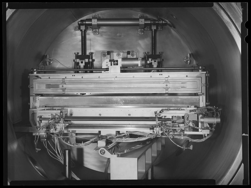 Support et photomultiplicateurs mobiles du spectrographe de 10m de l'Observatoire de Meudon (Octobre 1983) (titre forgé) / [6 images]