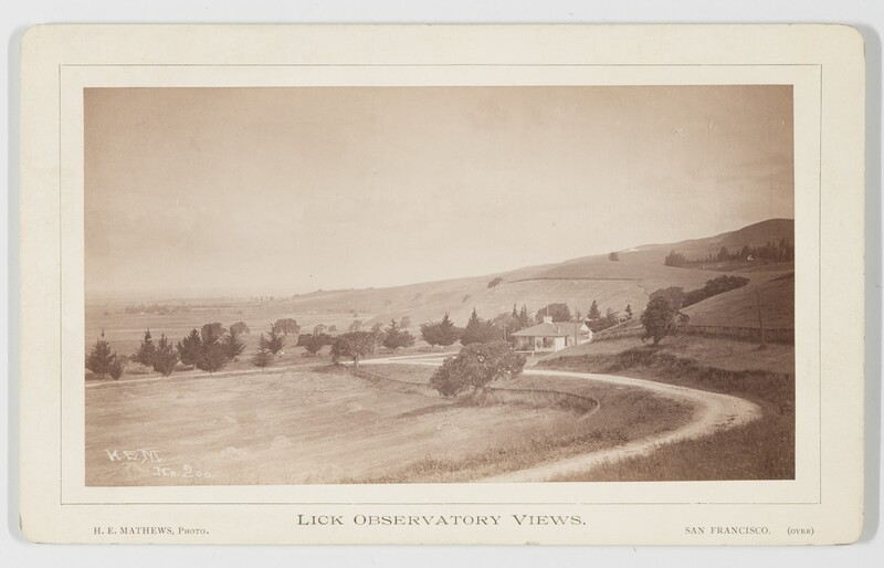 Lick Observatory Views : Lick Avenue at Junction House, 5 miles from San Jose (titre original)