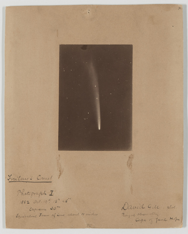 Finlay’s Comet. Photograph I, 1882 Oct. 19d 15h 45m. Exposure 30m, equivalent focus of lens about 11 inches (titre original)