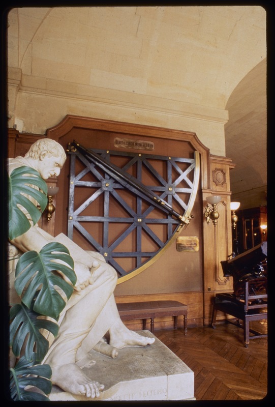 Grande Galerie (Musée), quart de cercle mural et statue de Cassini - Observatoire de Paris, batiment Perrault (titre forgé)