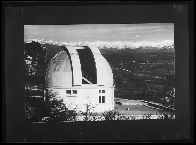 Coupole du télescope de 120cm Observatoire de Haute-Provence (titre forgé)