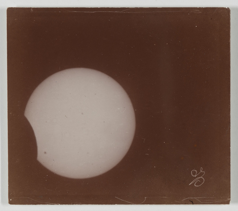 Phases de l’éclipse du 30 août 1905 [mission Andoyer] (titre forgé)