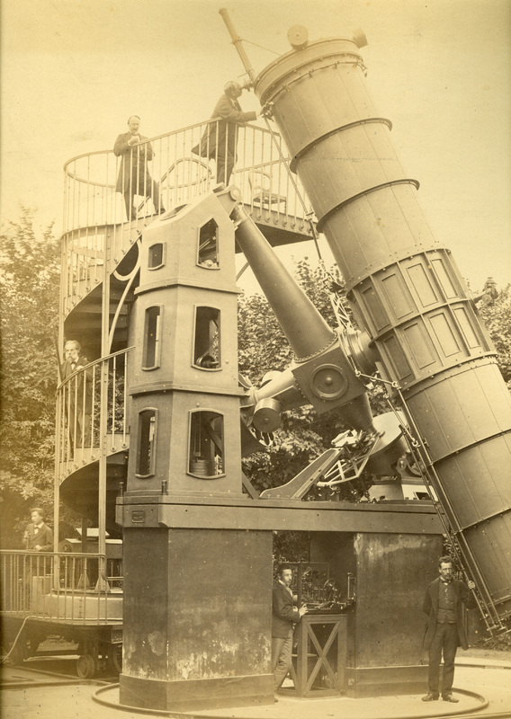 Observatoire de Paris. Le télescope de 1m20 en service, avec six astronomes