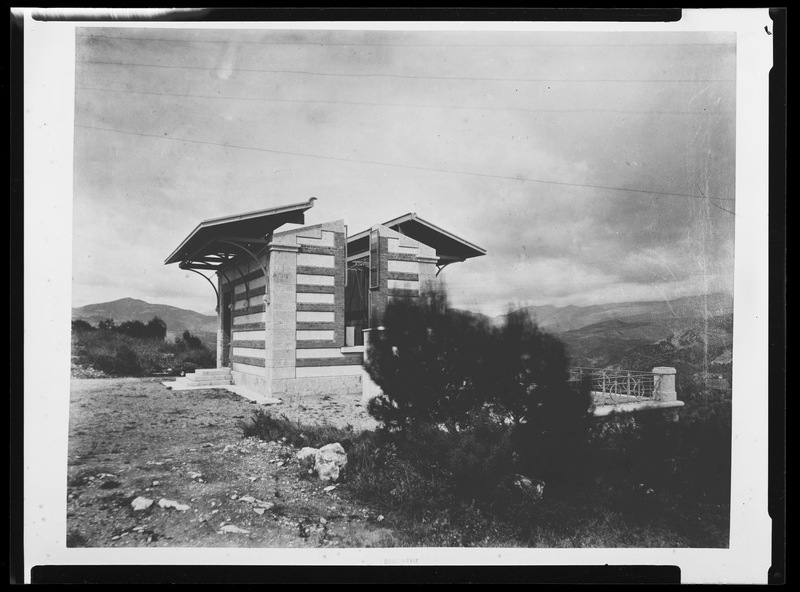 Observatoire de Nice en construction - pavillon du petit méridien [Juillet 1882-Avril 1885] (titre forgé)