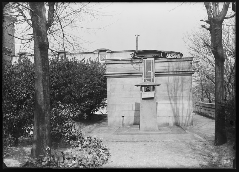 Pavillon du cercle méridien Prin dit pavillon français, le 30 mars 1934 - Observatoire de Paris (titre forgé)