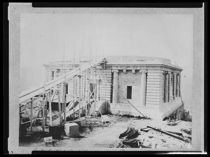 Observatoire de Nice en construction - batiment et coupole du grand équatorial [Juillet 1882-Avril 1885] (titre forgé) / [5 images]