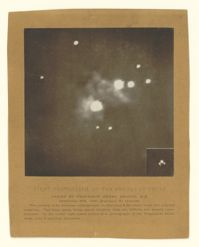 First Photograph of the Nebula in Orion, taken by Professor Henry Draper, M.D. ; September 30th, 1880, exposure 51 minutes (titre original)