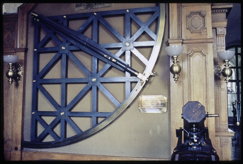 Grande Galerie (Musée), quart de cercle mural - Observatoire de Paris, batiment Perrault (titre forgé)